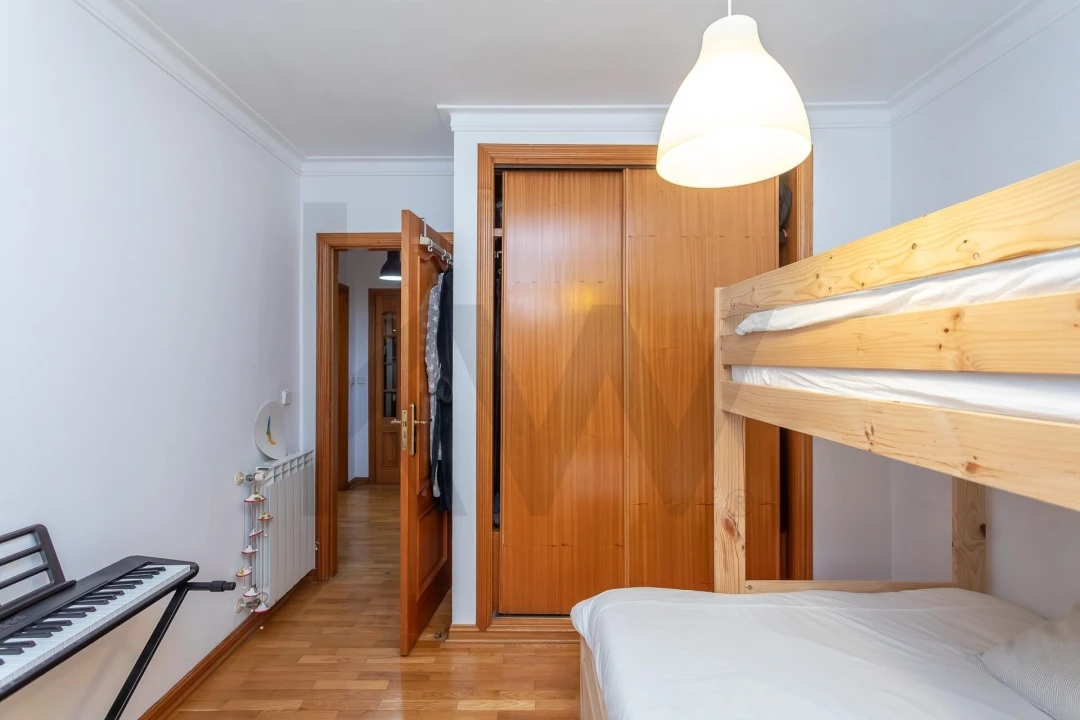 Apartamento T2 para Venda em Carcavelos e Parede Foto 12