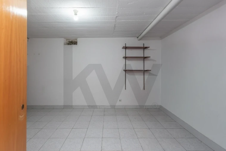 Apartamento T2 para Venda em Carcavelos e Parede Foto 20