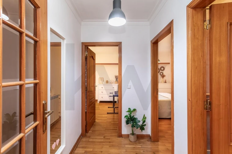 Apartamento T2 para Venda em Carcavelos e Parede Foto 11
