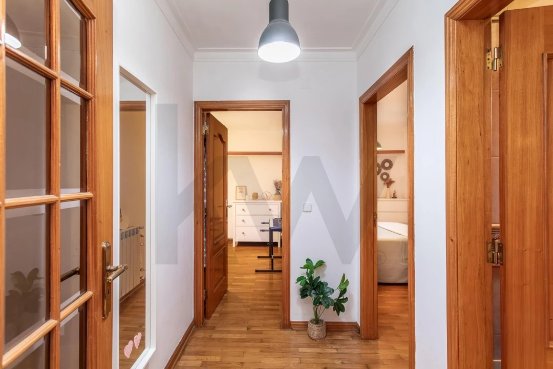 Apartamento T2 para Venda em Carcavelos e Parede Foto 11