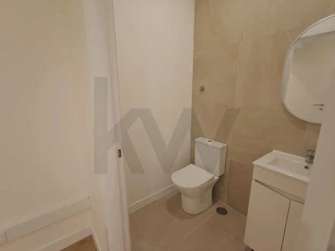 Loja para Arrendamento em Amora Foto 5