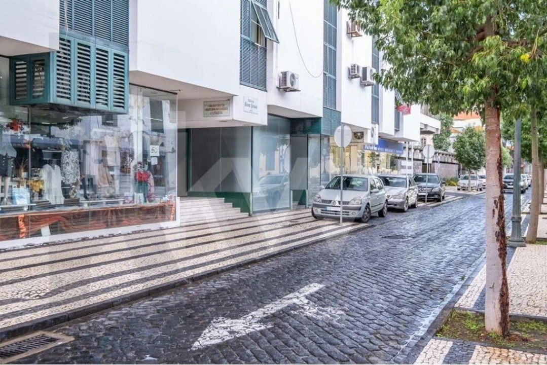 Escritório para Arrendamento em Funchal (Santa Luzia) Foto 4