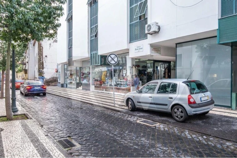 Escritório para Arrendamento em Funchal (Santa Luzia) Foto 3