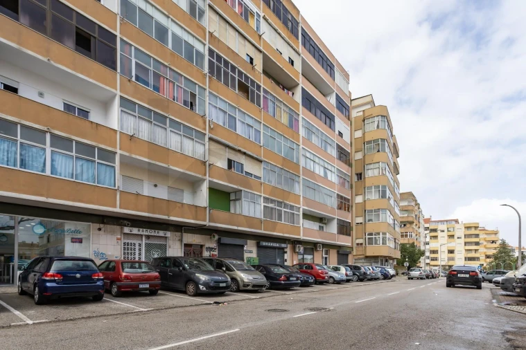 Apartamento T2 para Venda em Amora Foto 29