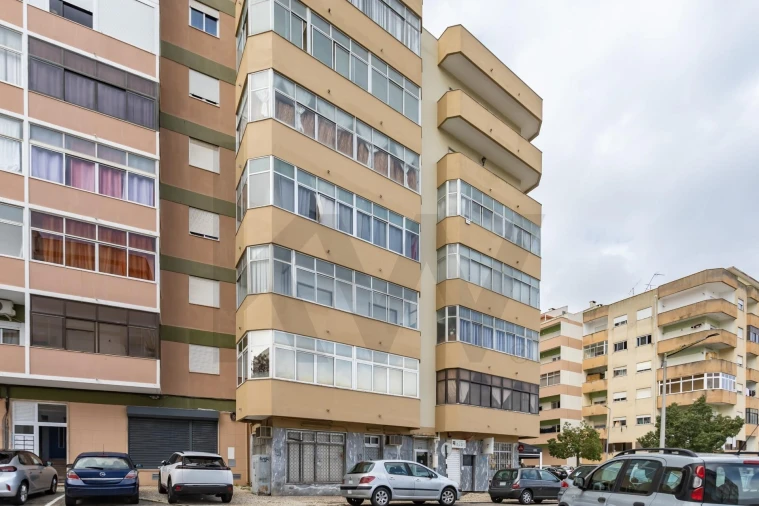 Apartamento T2 para Venda em Amora Foto 27