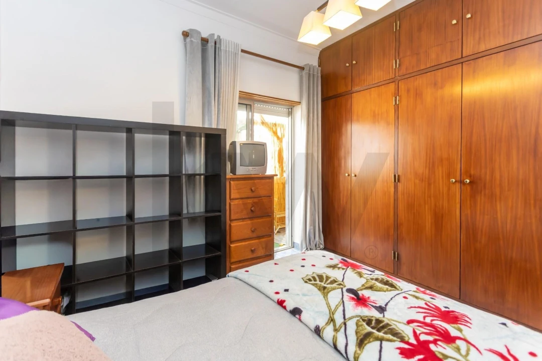 Apartamento T2 para Venda em Amora Foto 17