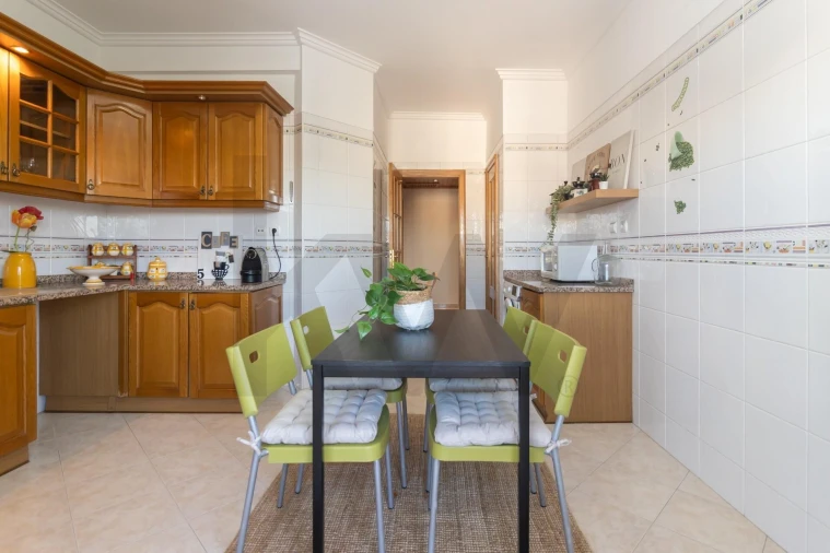 Apartamento T2 para Arrendamento em Amora Foto 31