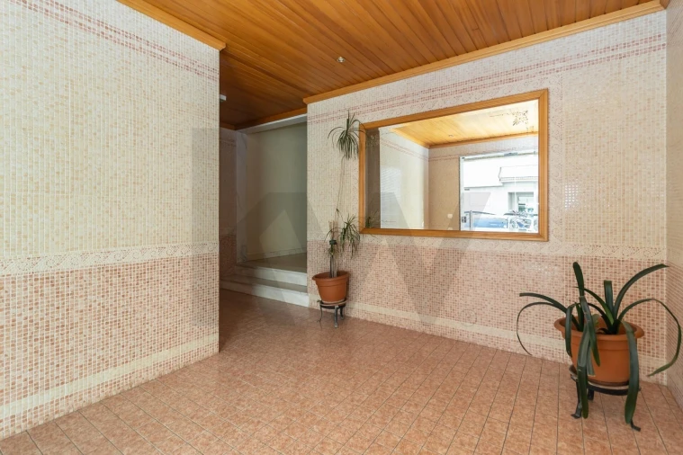 Apartamento T2 para Arrendamento em Amora Foto 36