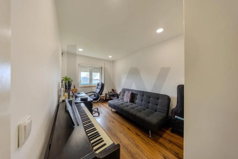 Apartamento T3 para Venda em Massamá e Monte Abraão Foto 9