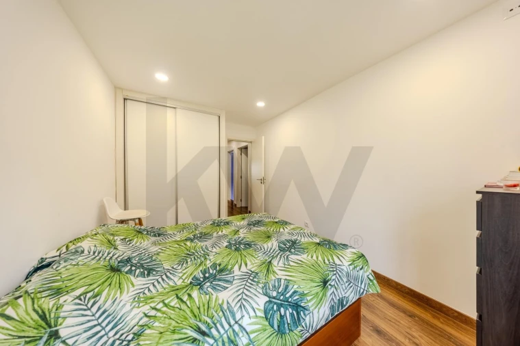 Apartamento T3 para Venda em Massamá e Monte Abraão Foto 32