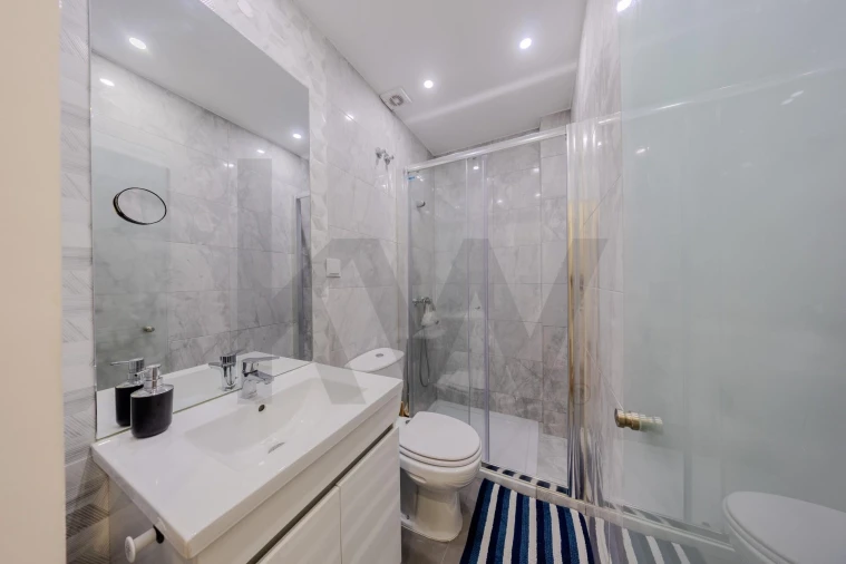 Apartamento T3 para Venda em Massamá e Monte Abraão Foto 28