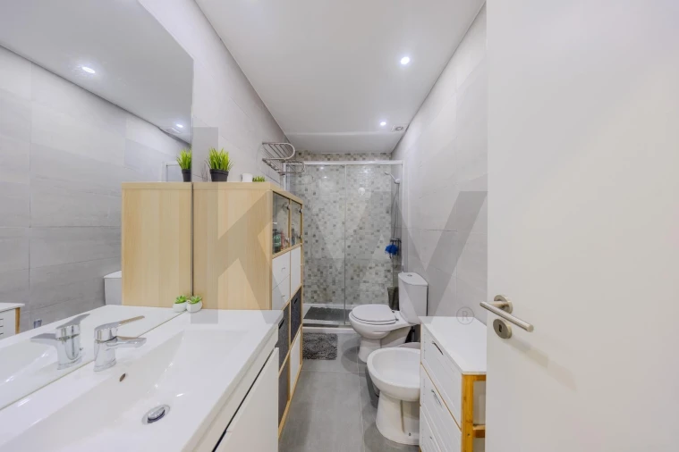 Apartamento T3 para Venda em Massamá e Monte Abraão Foto 14