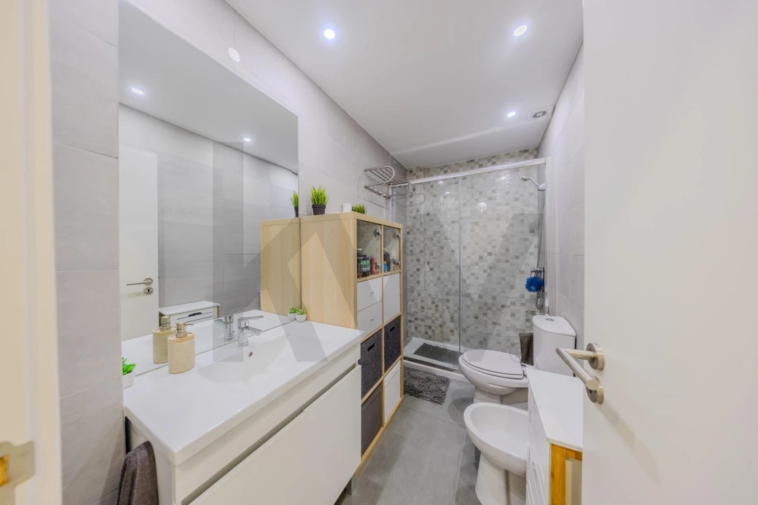 Apartamento T3 para Venda em Massamá e Monte Abraão Foto 13