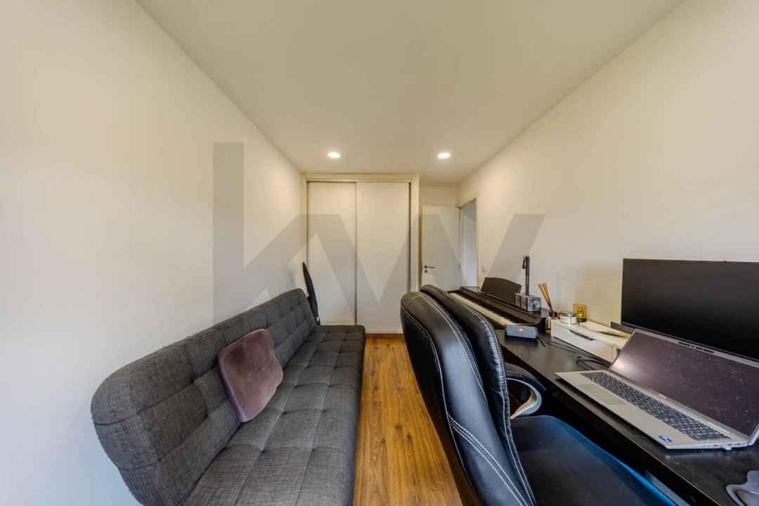 Apartamento T3 para Venda em Massamá e Monte Abraão Foto 8