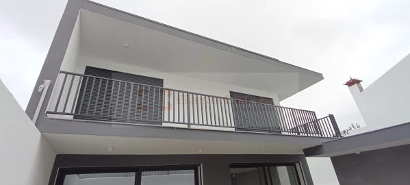 Moradia T5 para Venda em Santa Iria de Azoia, São João da Talha e Bobadela