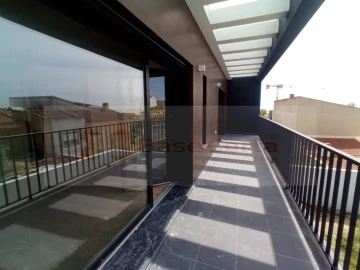 Moradia T4 para Venda em Santa Iria de Azoia, São João da Talha e Bobadela