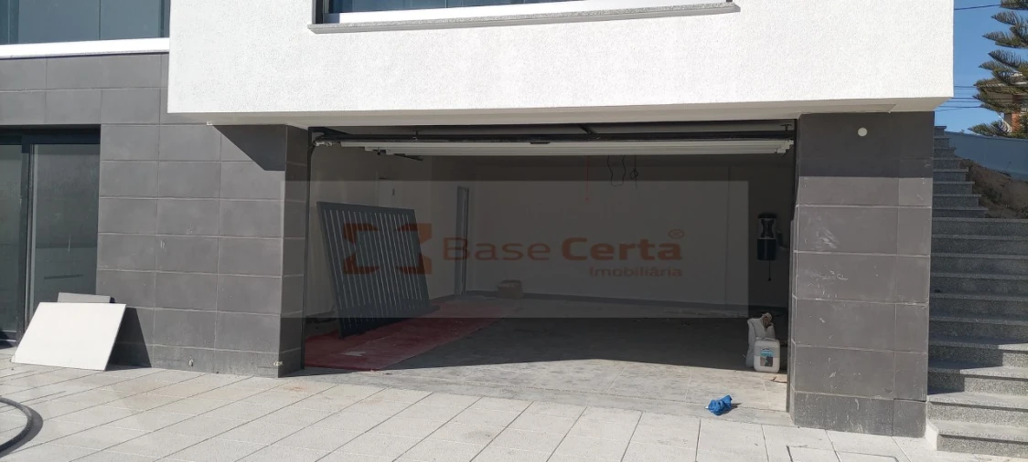 Moradia T4 para Venda em Corroios Foto 7