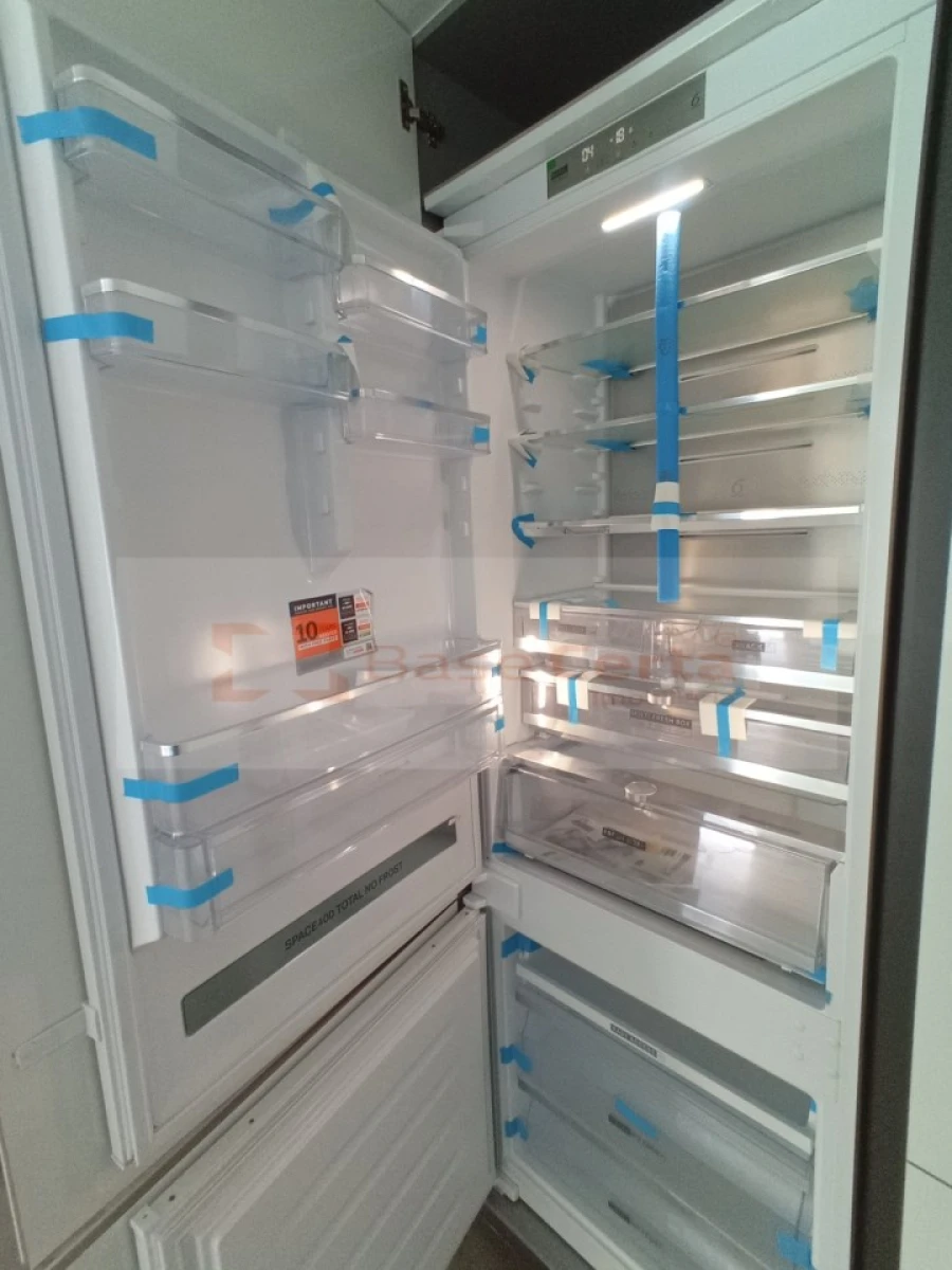 Moradia T4 para Venda em Corroios Foto 10