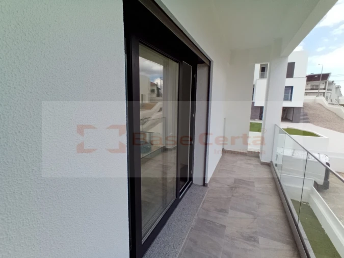 Moradia T4 para Venda em Corroios Foto 20