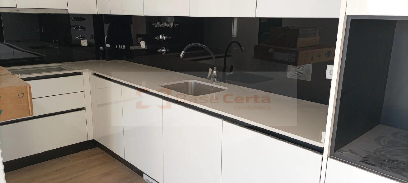 Quinta T4 para Venda em Corroios Foto 5