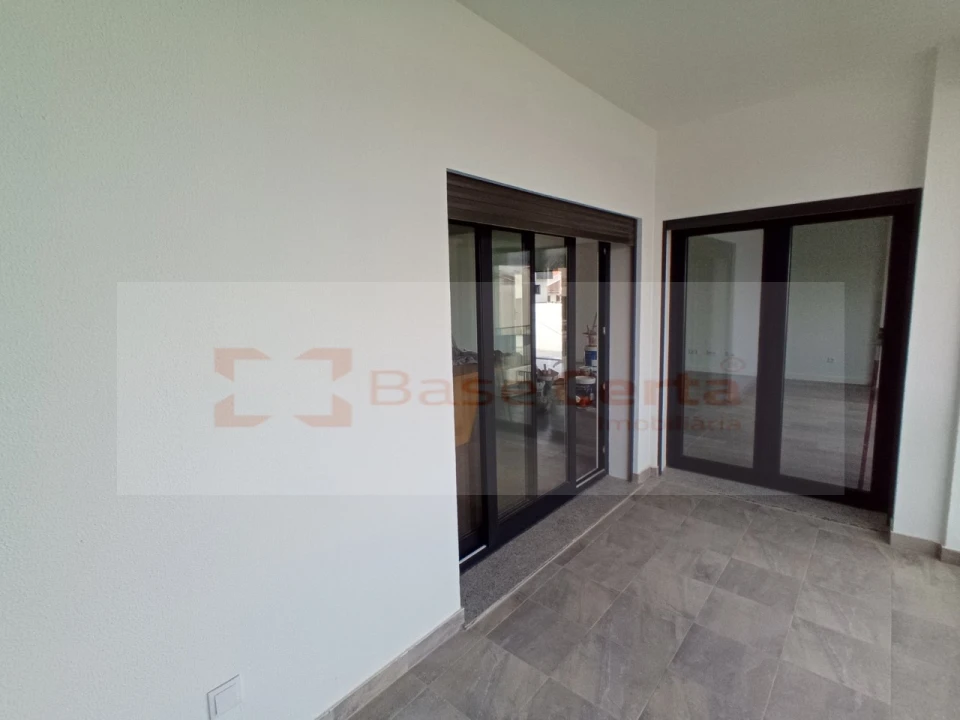 Quinta T4 para Venda em Corroios Foto 23