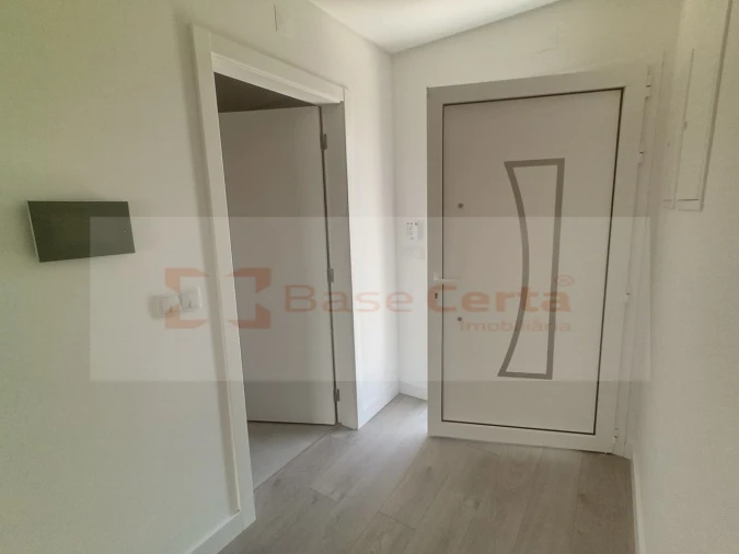 Moradia T4 para Venda em Pontinha e Famões Foto 11