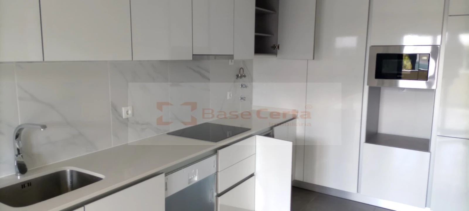 Apartamento T3 para Venda em Corroios Foto 1