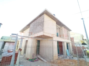 Moradia T5 para Venda em Santa Iria de Azoia, São João da Talha e Bobadela