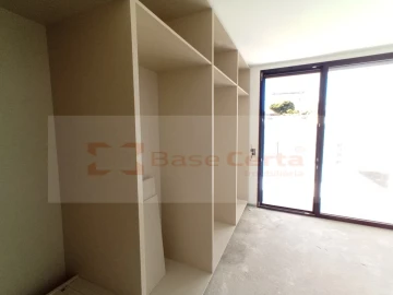 Moradia T5 para Venda em Santa Iria de Azoia, São João da Talha e Bobadela
