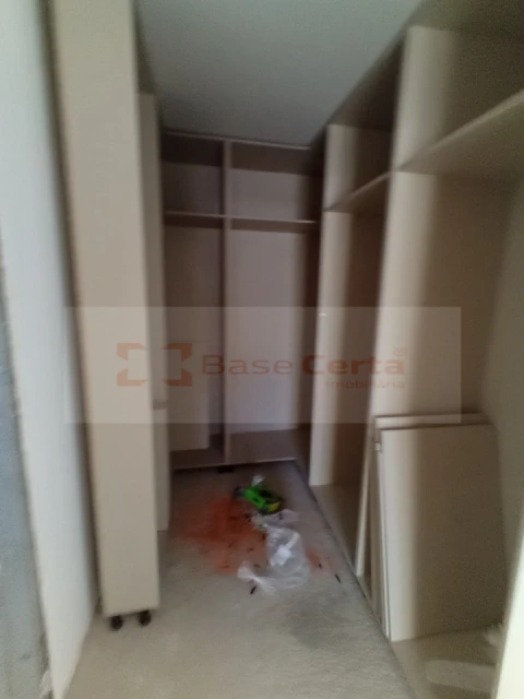 Moradia T5 para Venda em Santa Iria de Azoia, São João da Talha e Bobadela