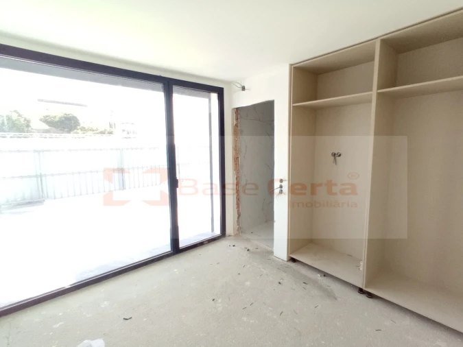 Moradia T5 para Venda em Santa Iria de Azoia, São João da Talha e Bobadela Foto 8