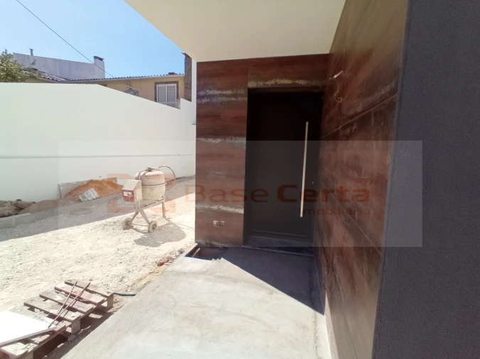 Moradia T5 para Venda em Santa Iria de Azoia, São João da Talha e Bobadela Foto 13
