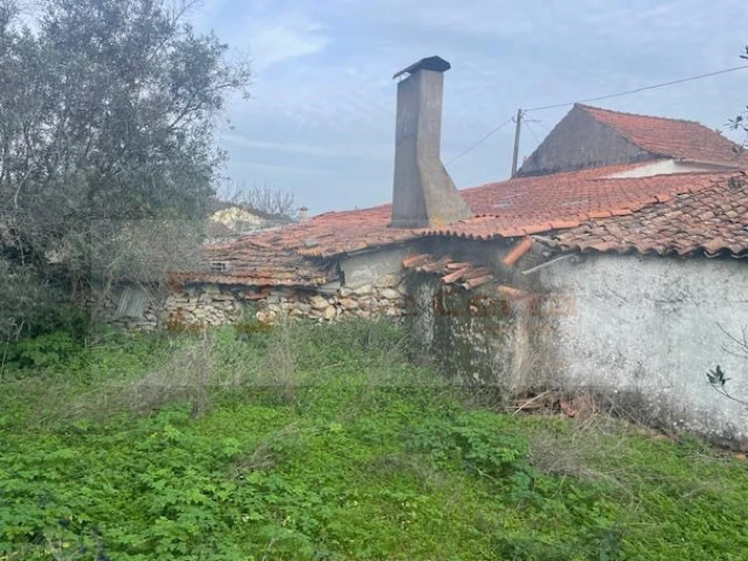 Moradia T2 para Venda em Areias e Pias Foto 5