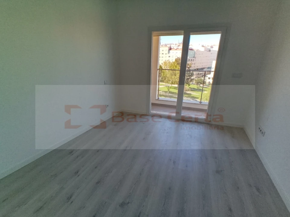 Apartamento T3 para Venda em Corroios Foto 8