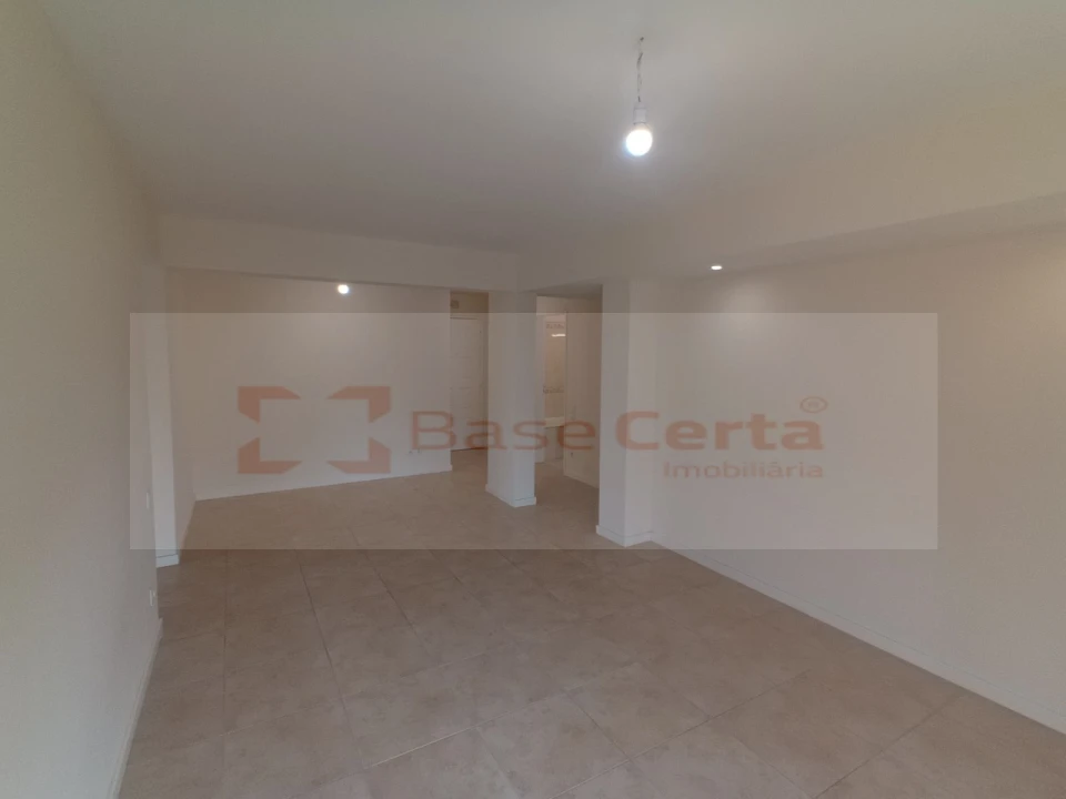 Apartamento T2 para Venda em Algueirão-Mem Martins Foto 27