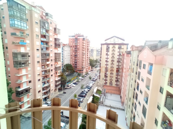 Apartamento T2 para Venda em Algueirão-Mem Martins Foto 22