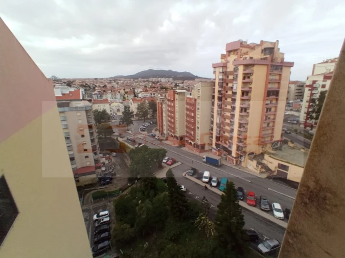 Apartamento T2 para Venda em Algueirão-Mem Martins Foto 26