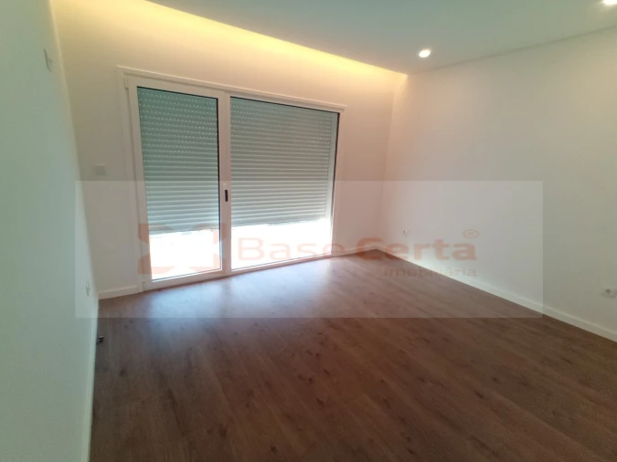 Moradia T5 para Venda em Pontinha e Famões Foto 20