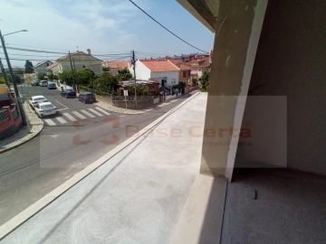 Moradia T4 para Venda em Santa Iria de Azoia, São João da Talha e Bobadela