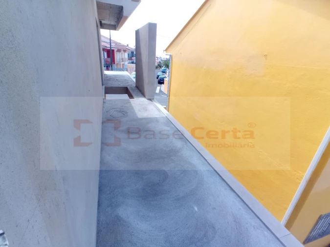Moradia T4 para Venda em Santa Iria de Azoia, São João da Talha e Bobadela Foto 13