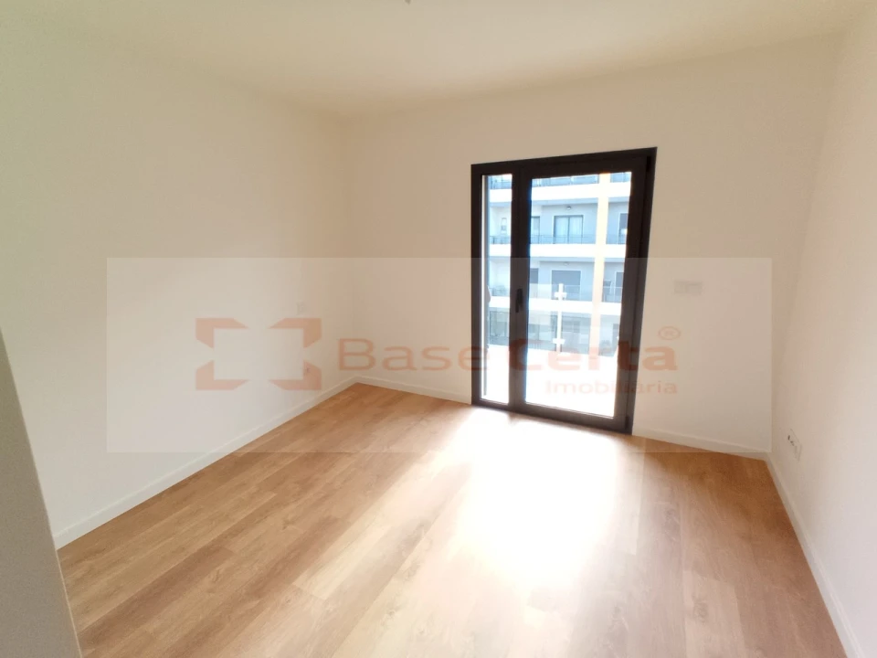 Apartamento T3 para Venda em Corroios Foto 13