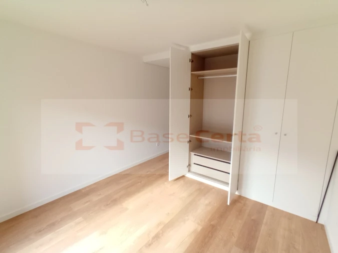 Apartamento T3 para Venda em Corroios Foto 12