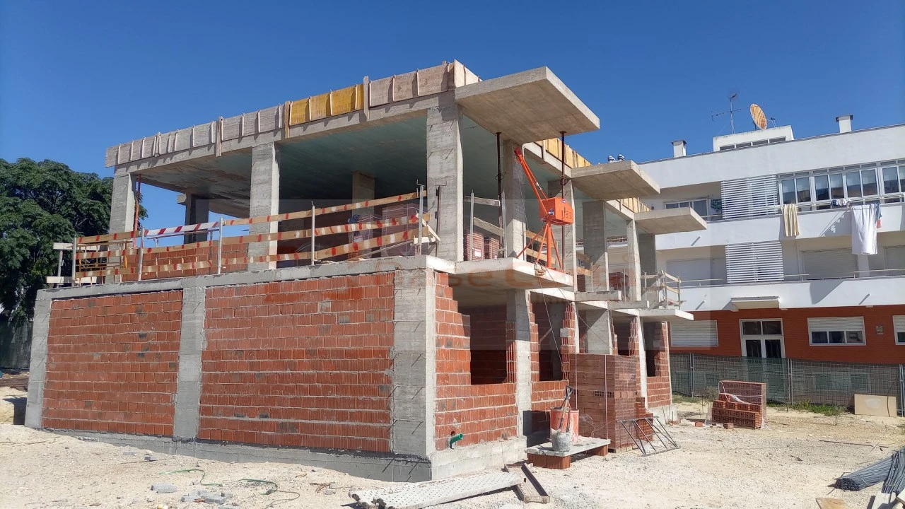 Apartamento T2 para Venda em Azambuja Foto 4