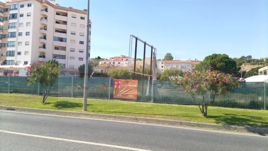 Apartamento T2 para Venda em Azambuja Foto 3