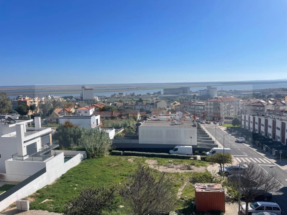 Apartamento T2 para Venda em Alverca do Ribatejo e Sobralinho Foto 16