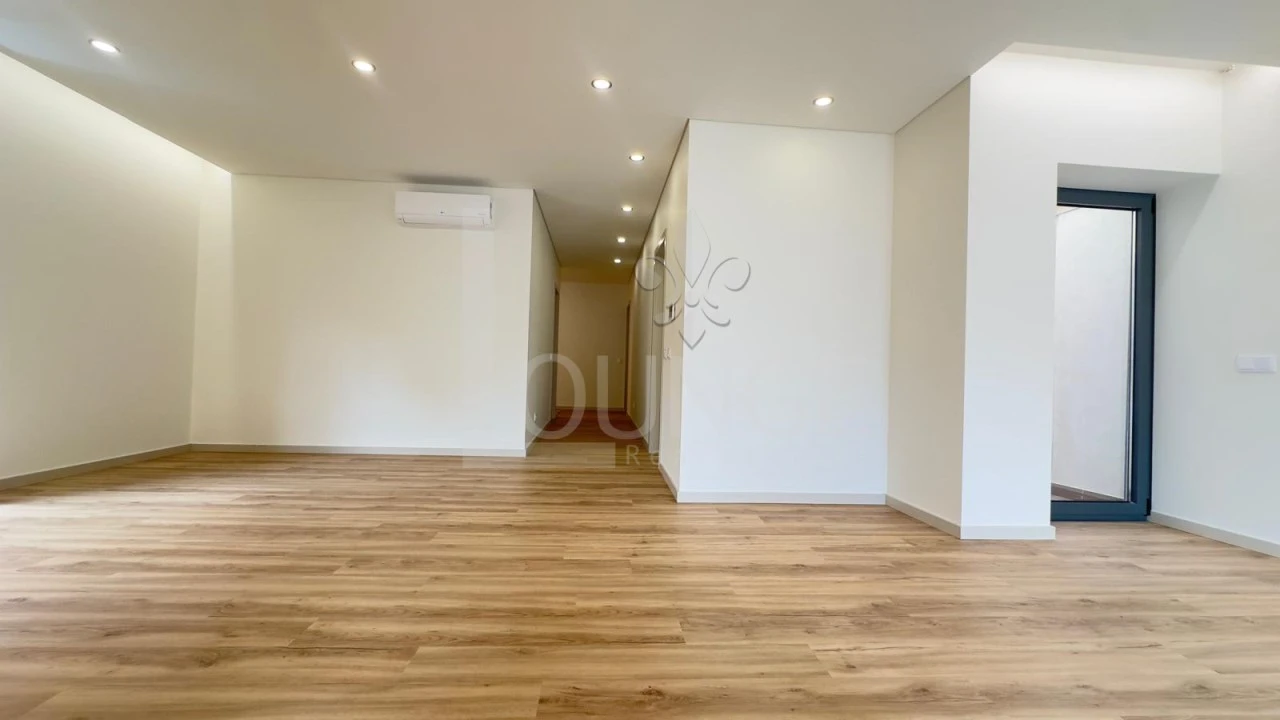 Apartamento T3 para Venda em Espinho Foto 3