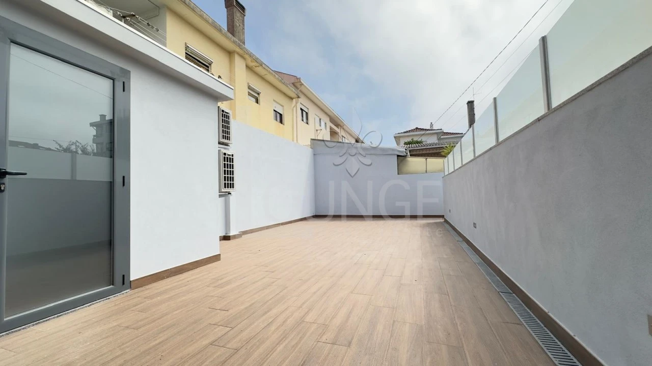 Apartamento T3 para Venda em Espinho Foto 27