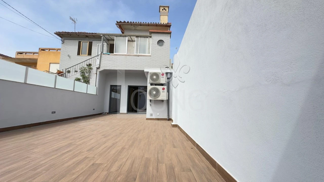 Apartamento T3 para Venda em Espinho Foto 29