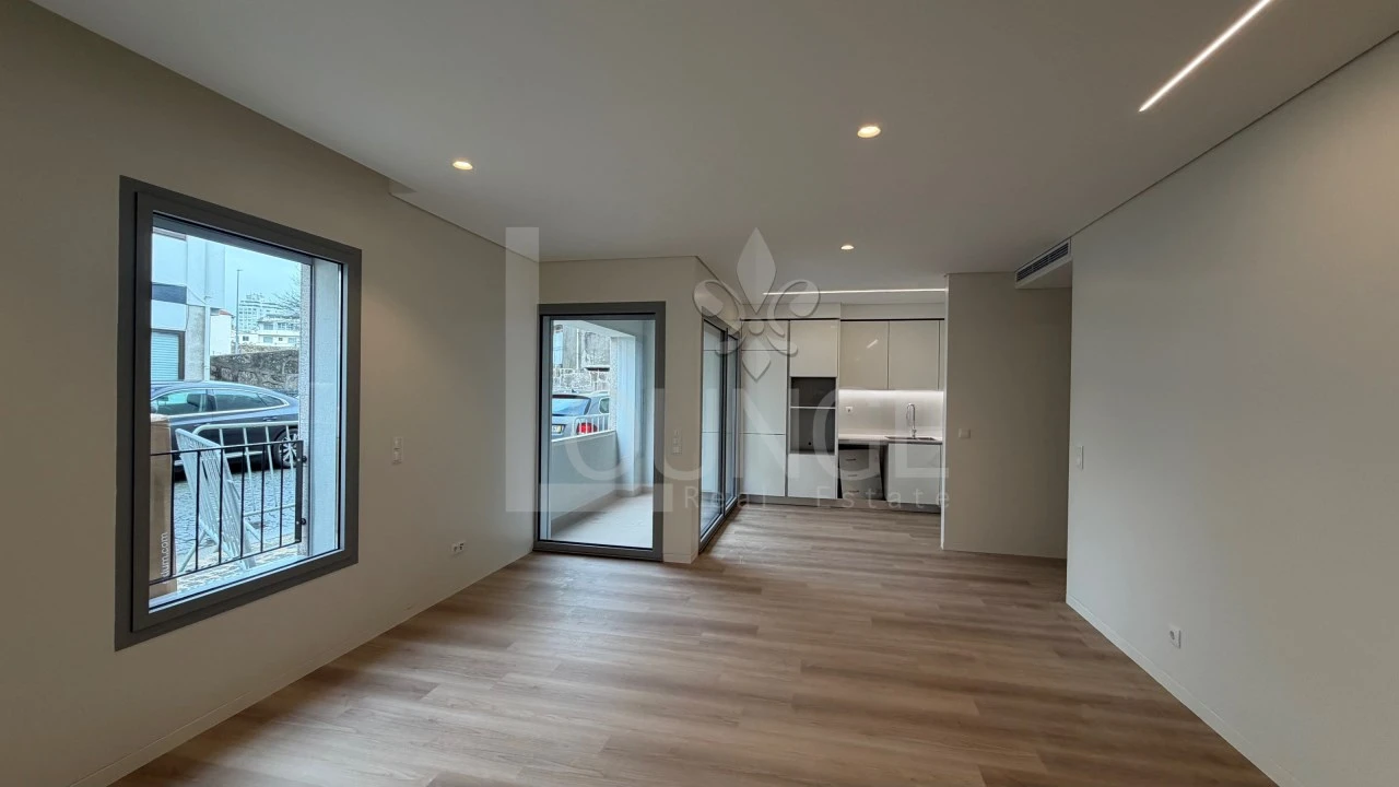Apartamento T2 para Venda em Lordelo do Ouro e Massarelos Foto 5