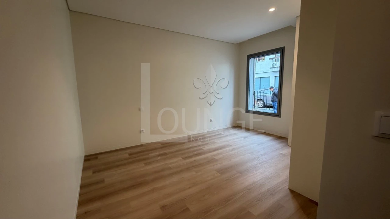 Apartamento T2 para Venda em Lordelo do Ouro e Massarelos Foto 13